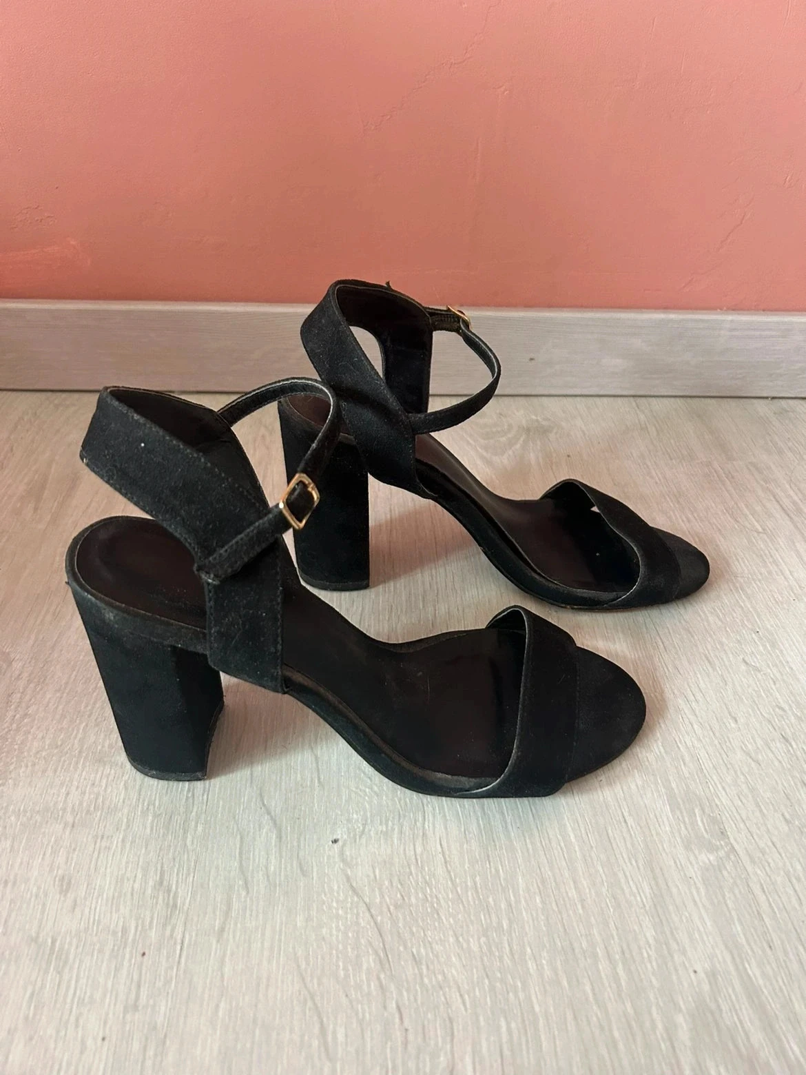 Escarpin noir 38 à  talon